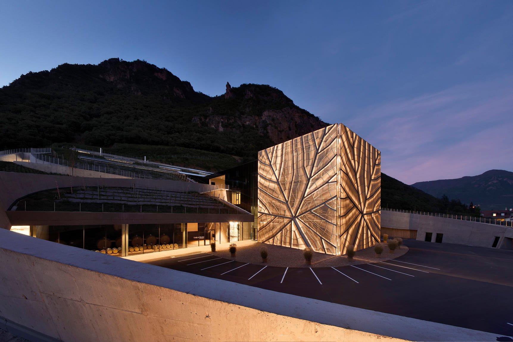 Gebäude der Kellerei Bozen - Beste Weine aus Südtirol