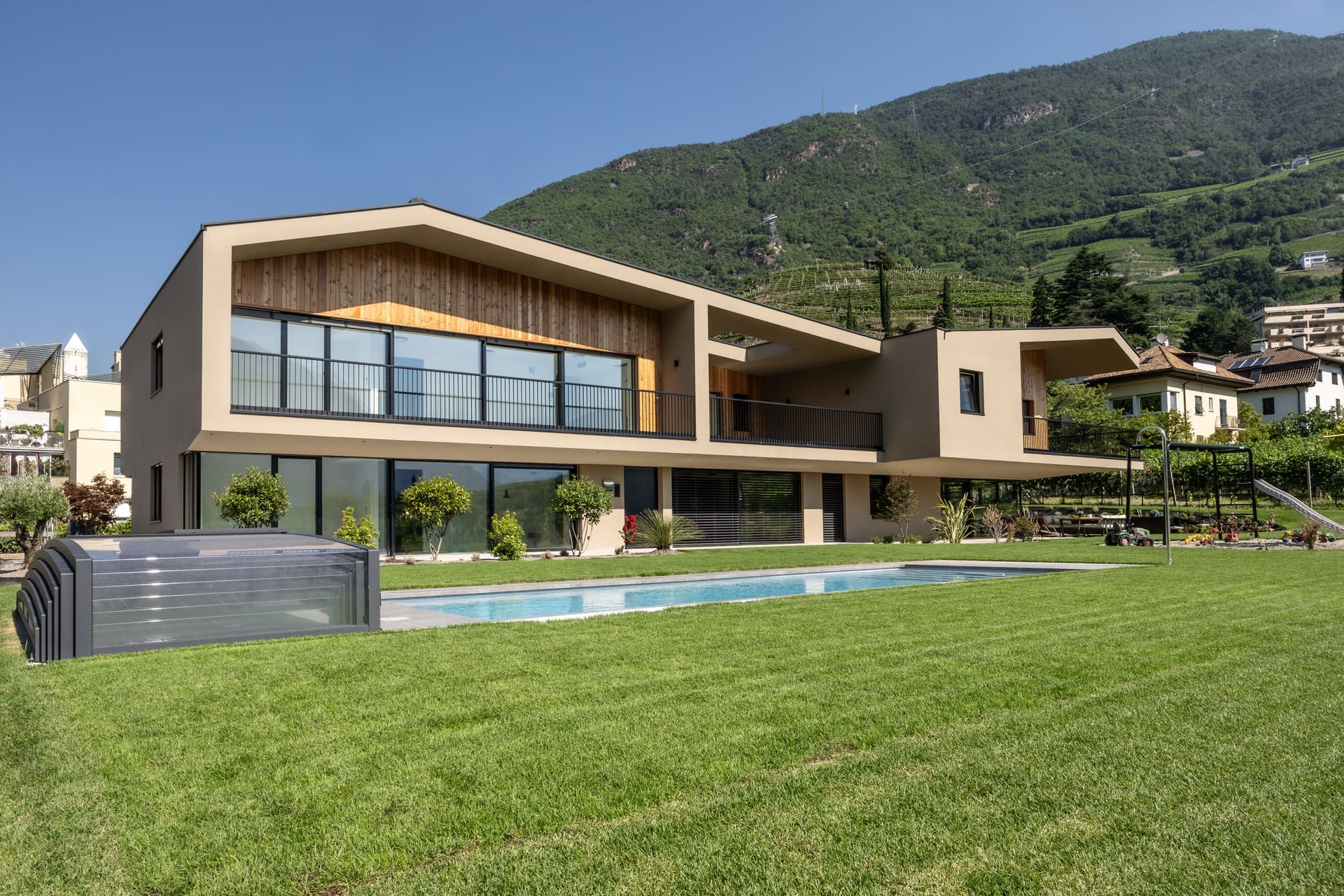 Luxuschalets in Südtirol mit Schwimmbad in Bozen